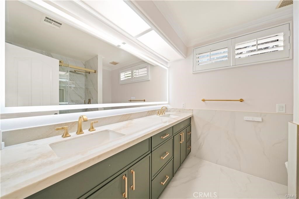 4751 Glen Ivy