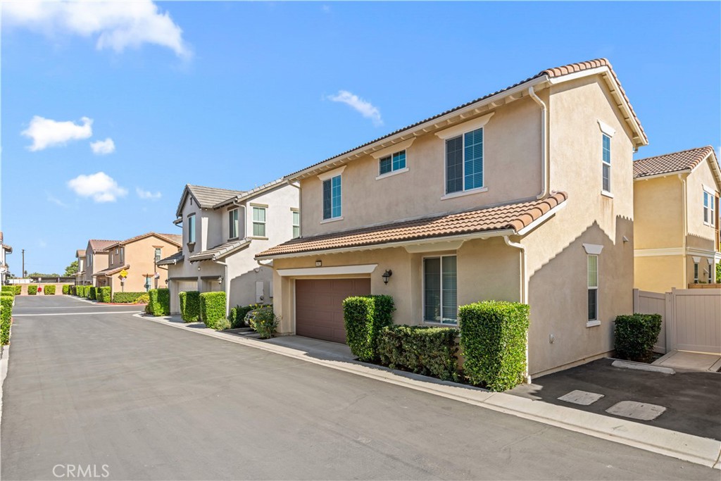 6962 Sandcherry Lane