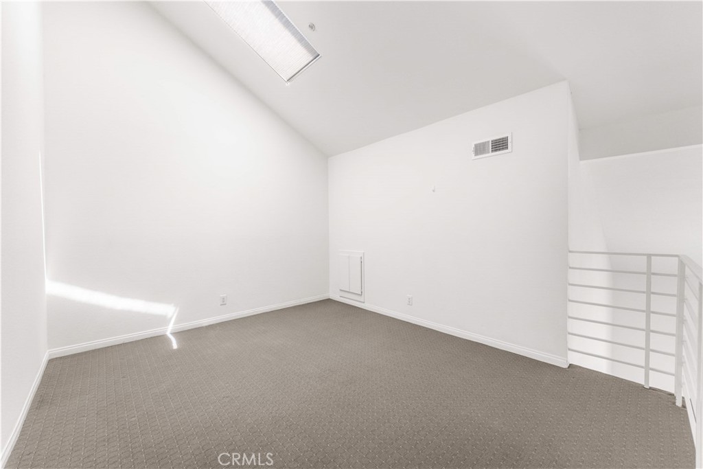 64 N Mar Vista Avenue 327