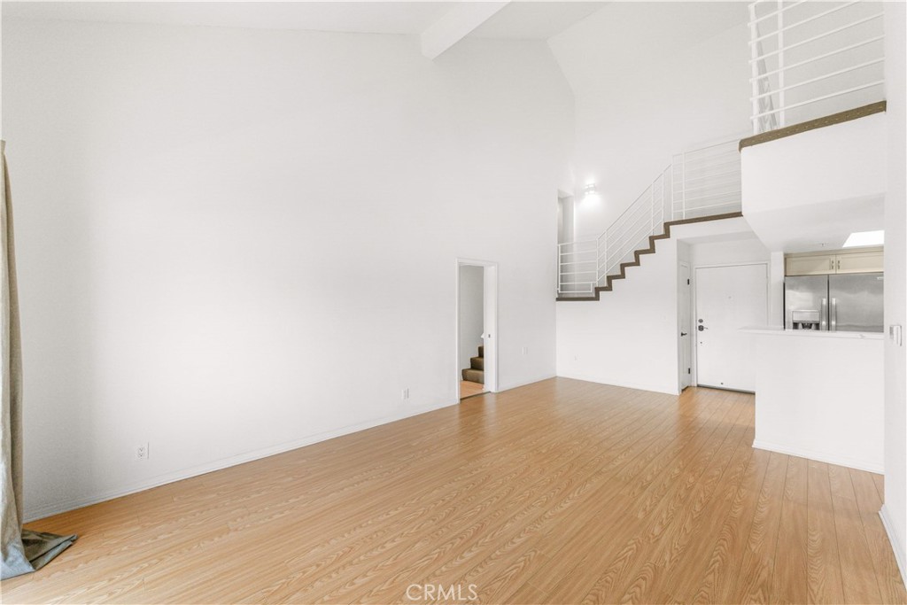 64 N Mar Vista Avenue 327
