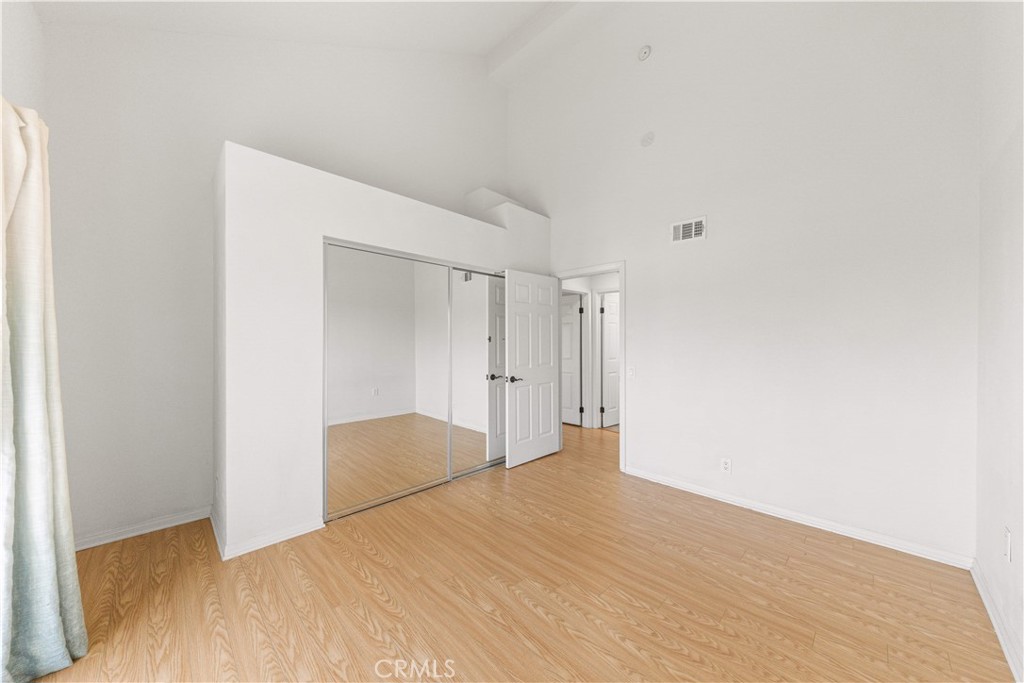 64 N Mar Vista Avenue 327