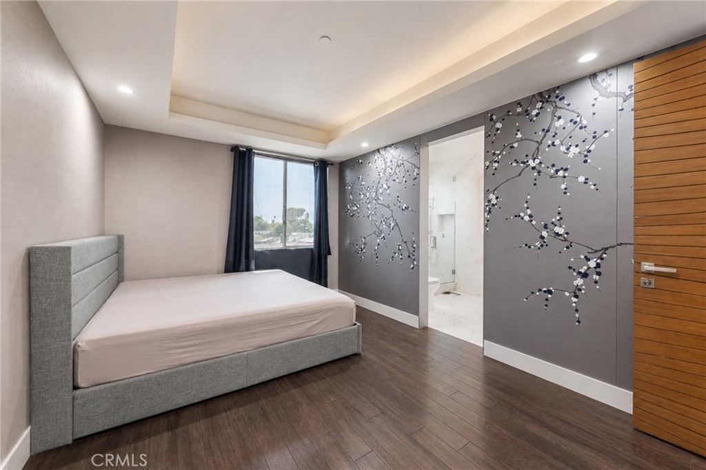 4326 Lynd