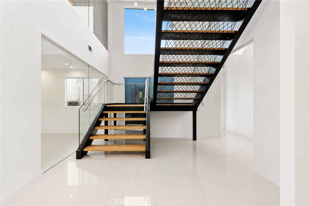 4326 Lynd