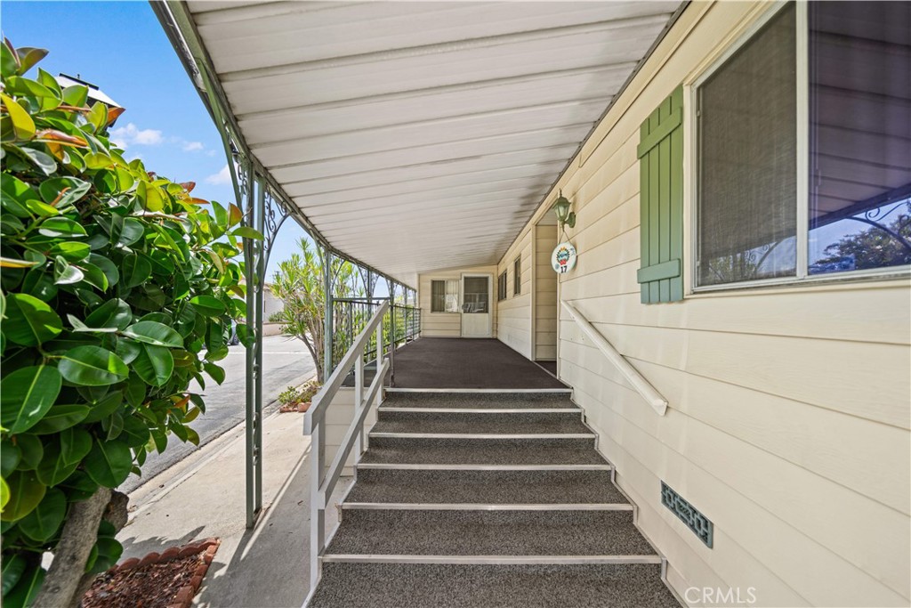 1035 17 E Huntington Avenue 17