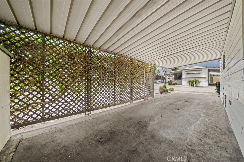 1035 17 E Huntington Avenue 17