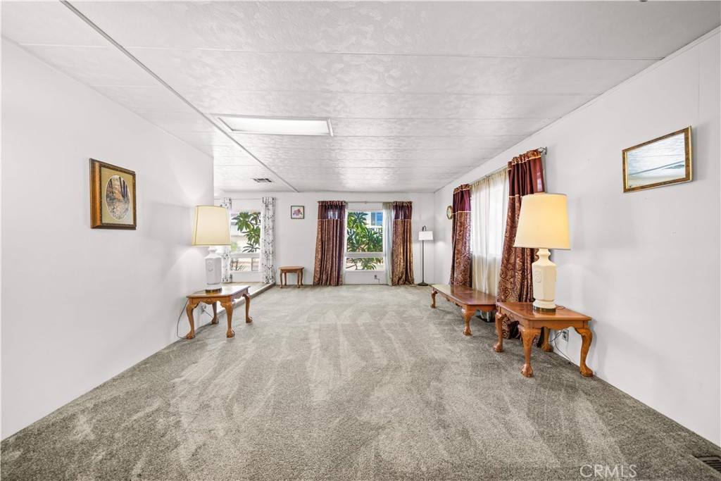 1035 17 E Huntington Avenue 17