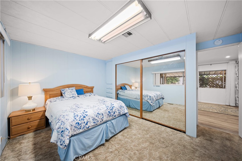 1035 17 E Huntington Avenue 17