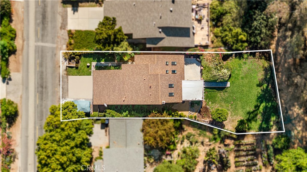 15757 Country Club Dr