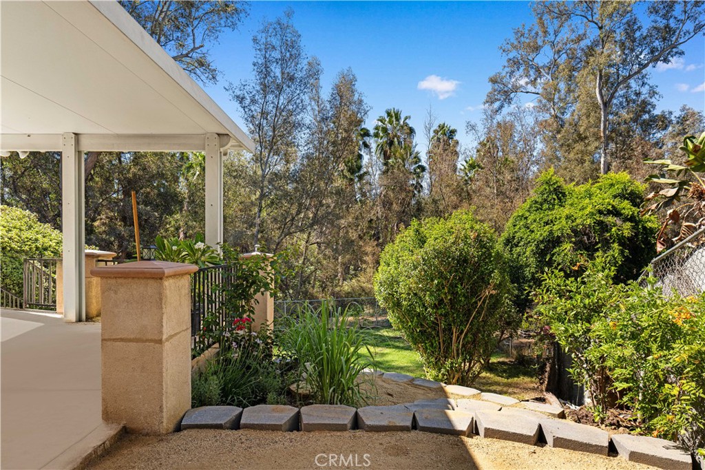 15757 Country Club Dr