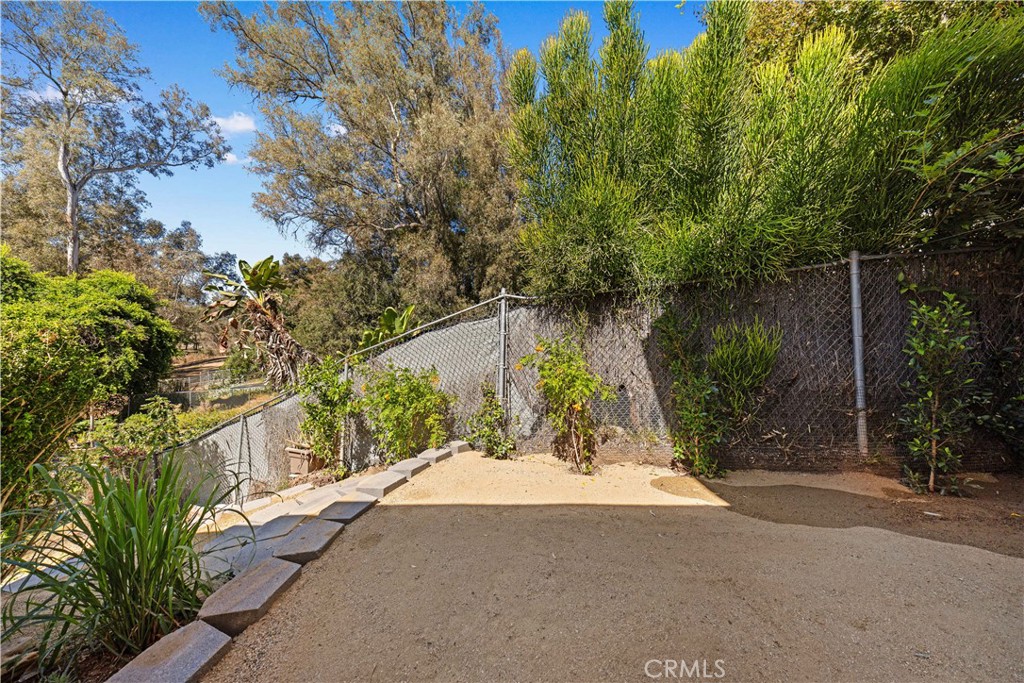 15757 Country Club Dr