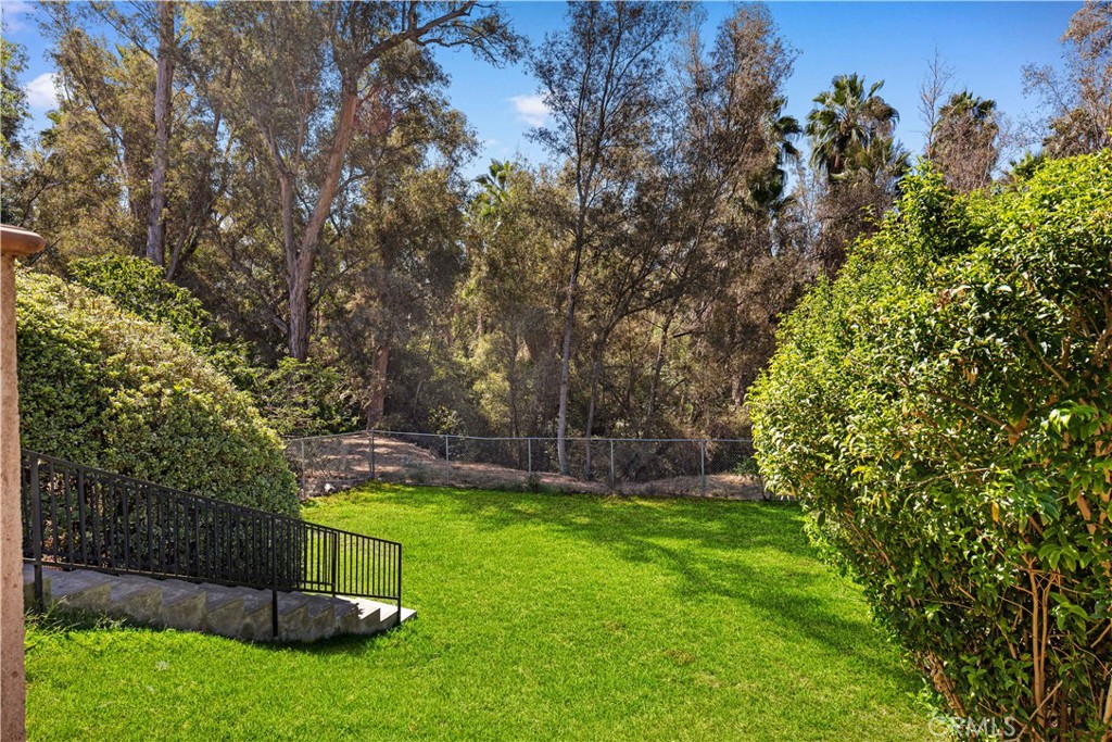 15757 Country Club Dr