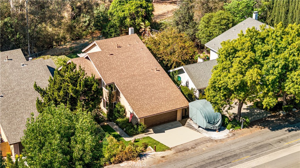 15757 Country Club Dr