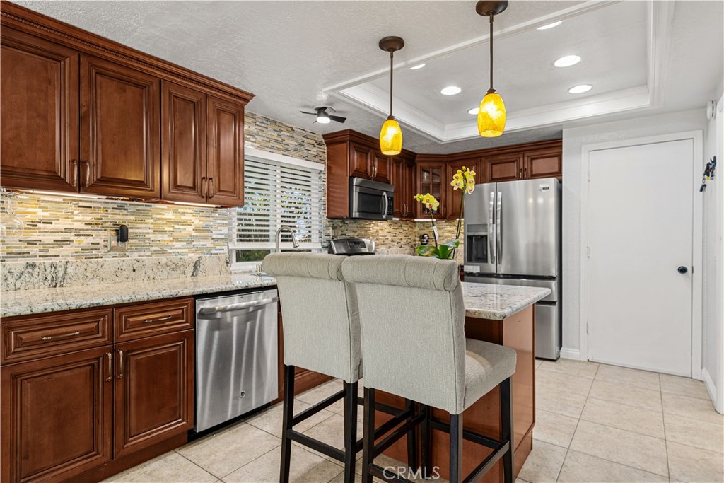 15757 Country Club Dr