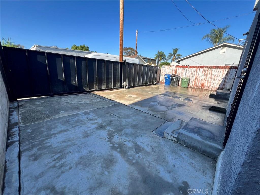 324 W Oliver
