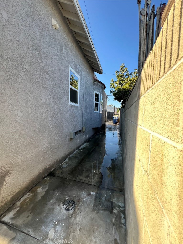 324 W Oliver