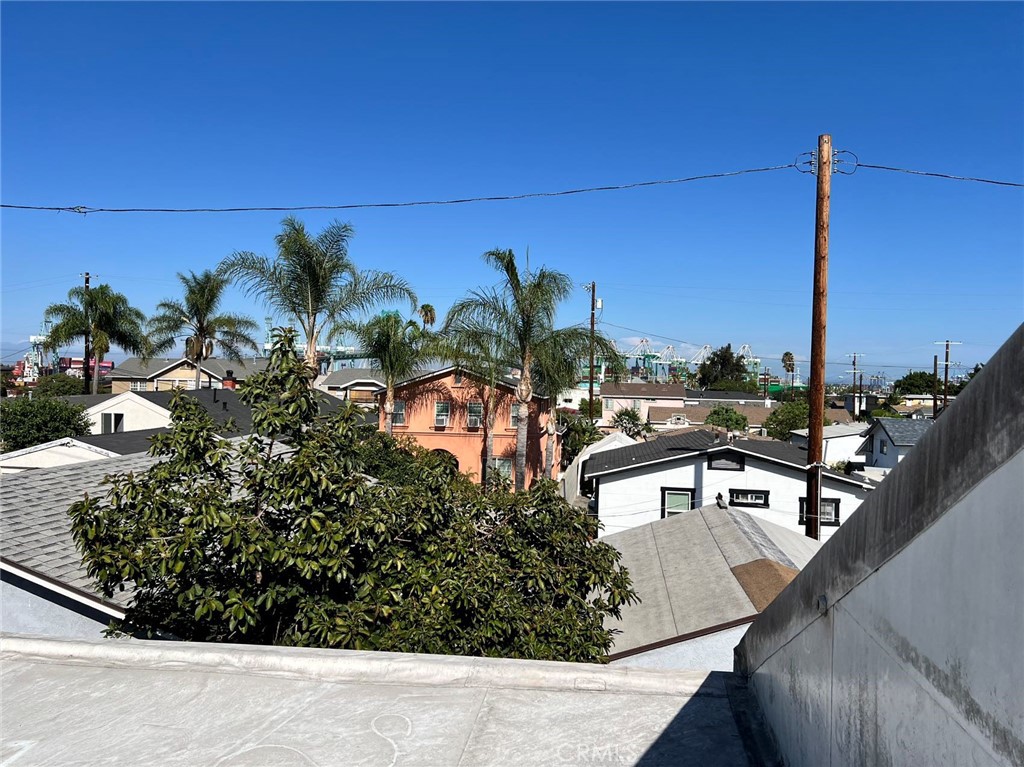 324 W Oliver