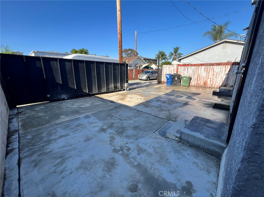 324 W Oliver