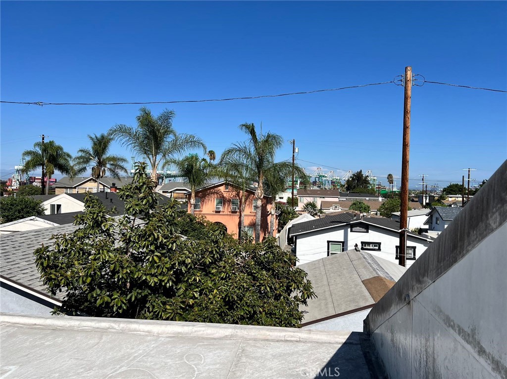 324 W Oliver