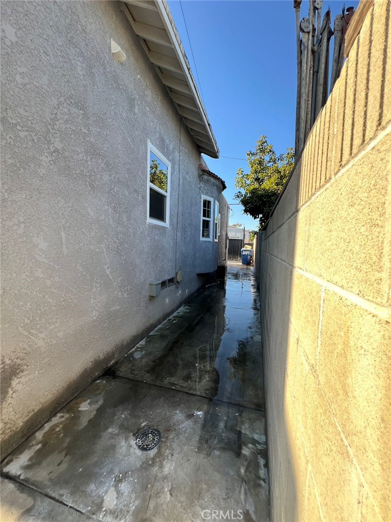 324 W Oliver