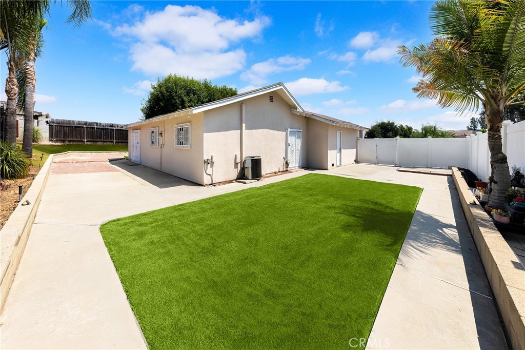 21127 E Cypress Street