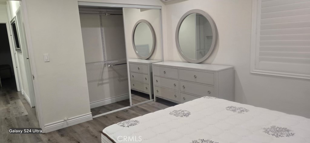 321 E Hellman