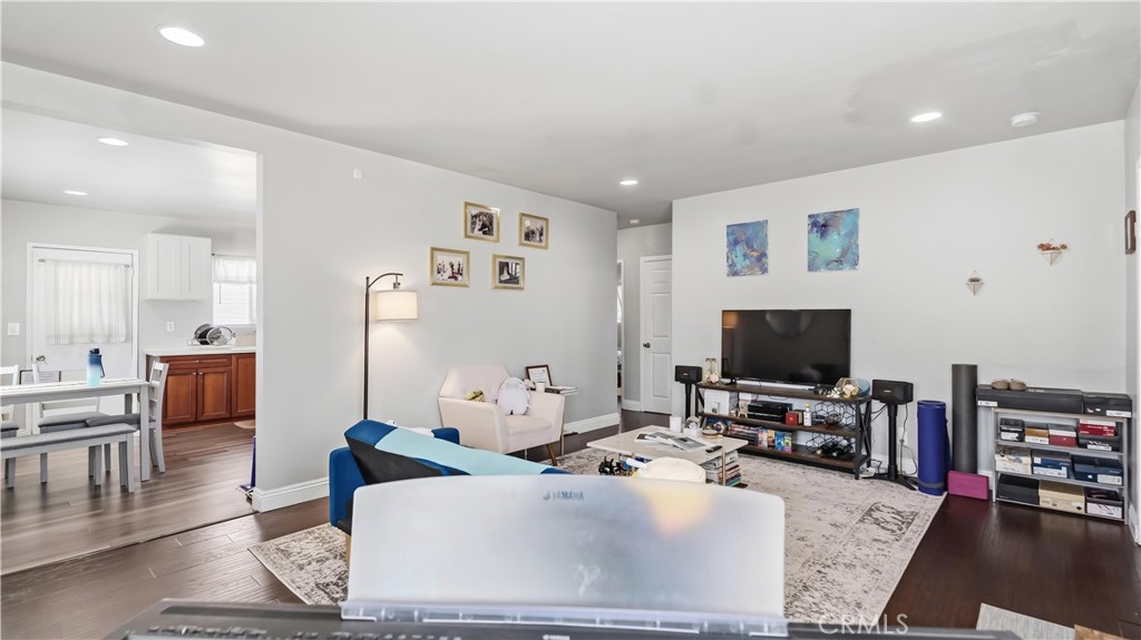 28 W Ramona Road