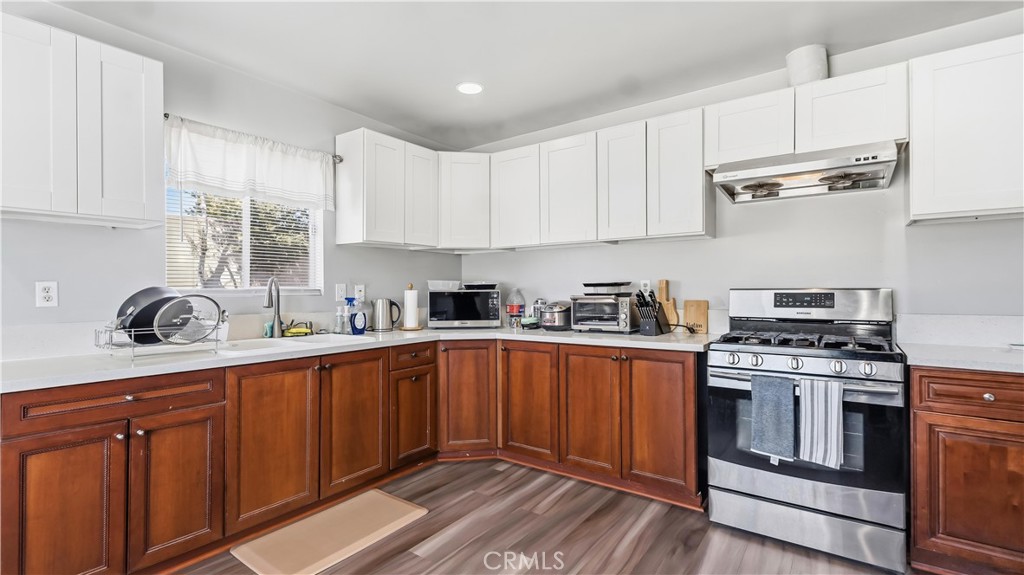 28 W Ramona Road