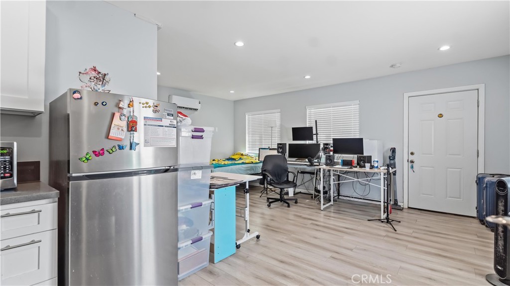 28 W Ramona Road
