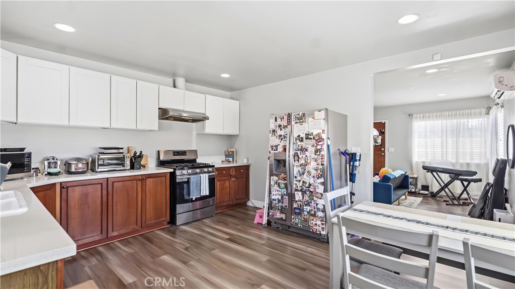 28 W Ramona Road
