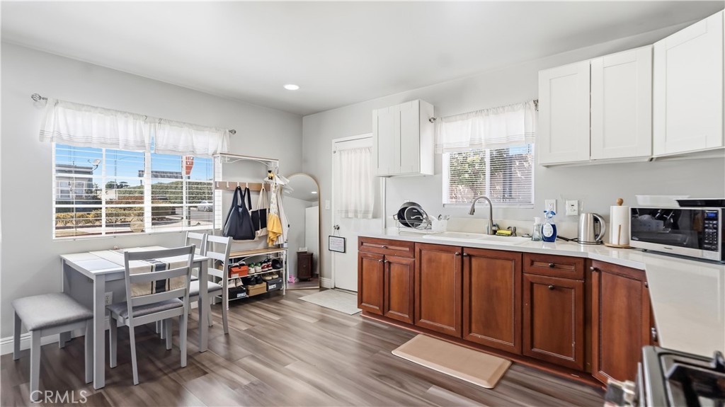 28 W Ramona Road