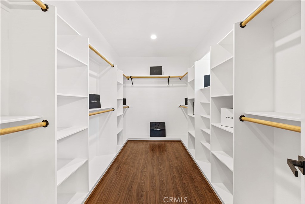 7231 Berne st