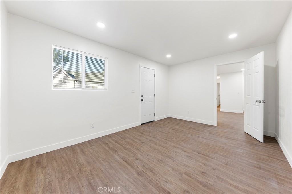 2060 E Cienega