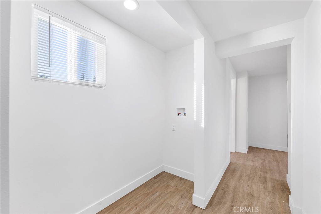 2060 E Cienega