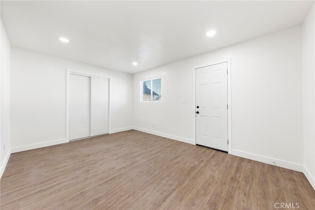 2060 E Cienega