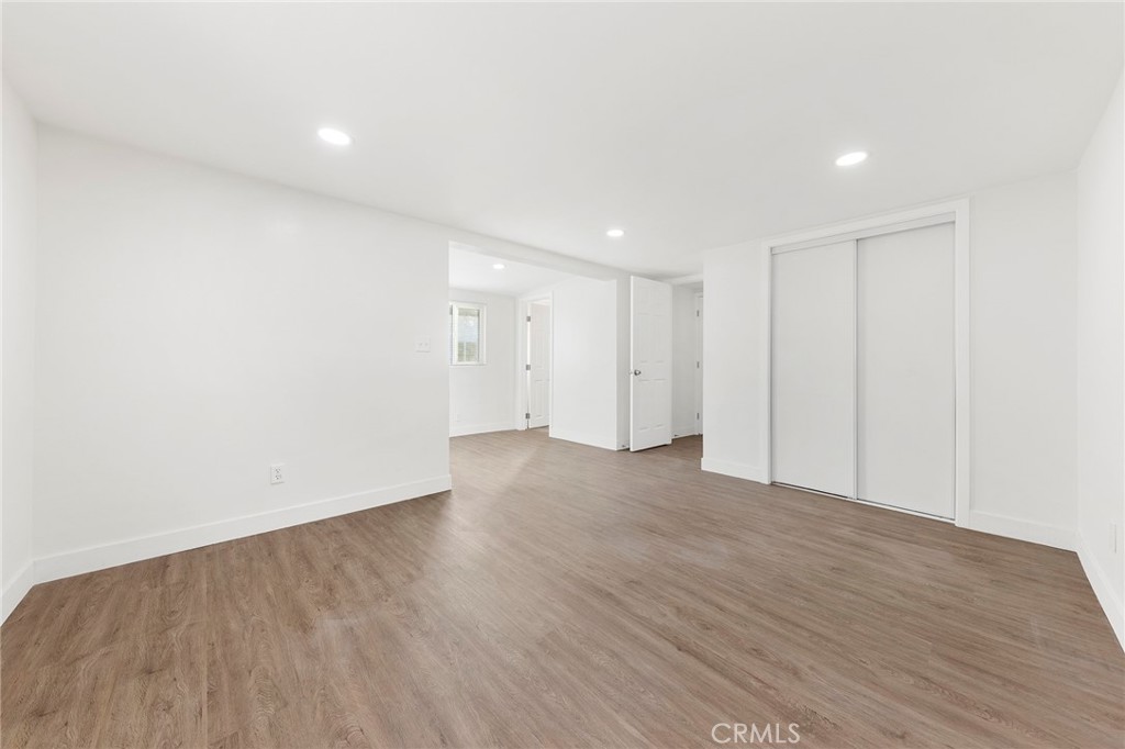2060 E Cienega