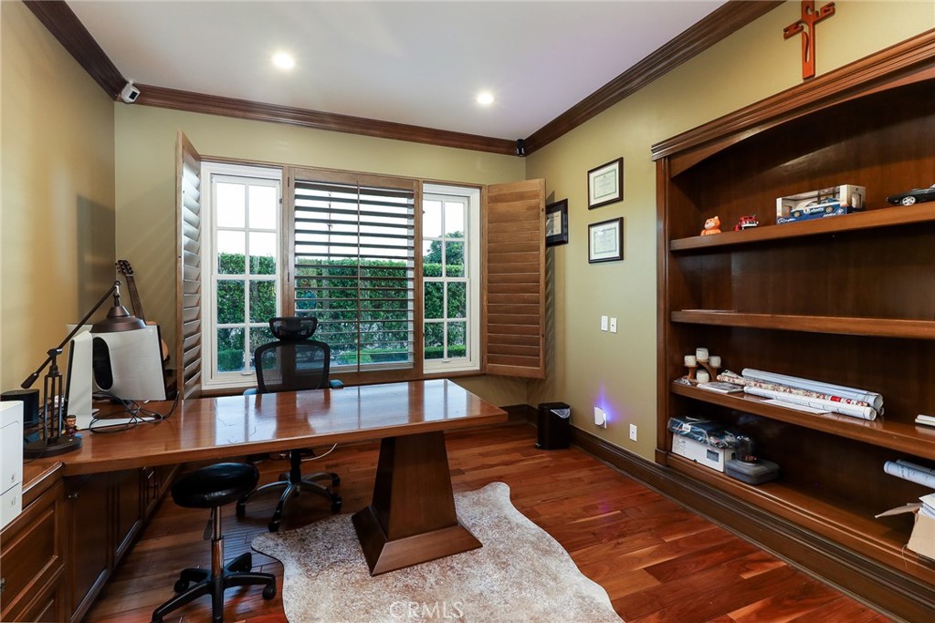 725 Carriage House