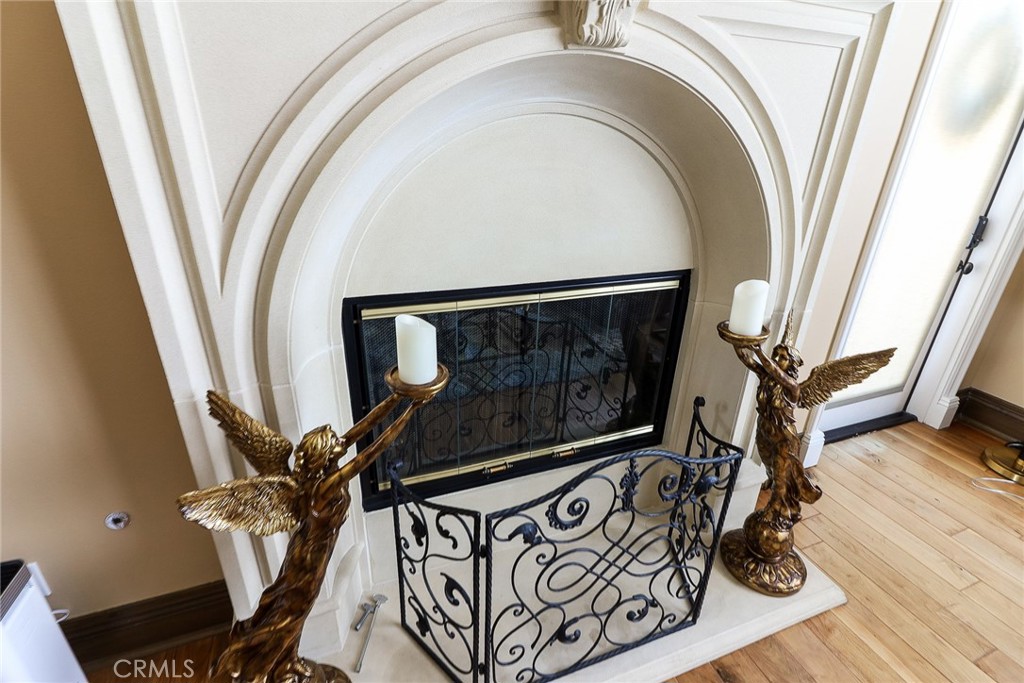 725 Carriage House