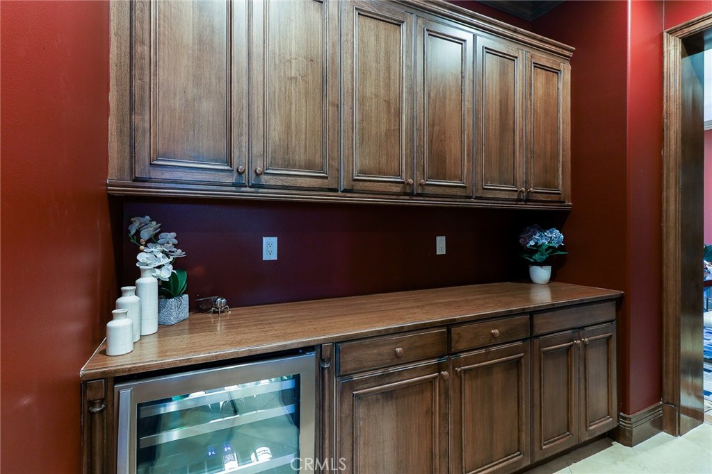 725 Carriage House