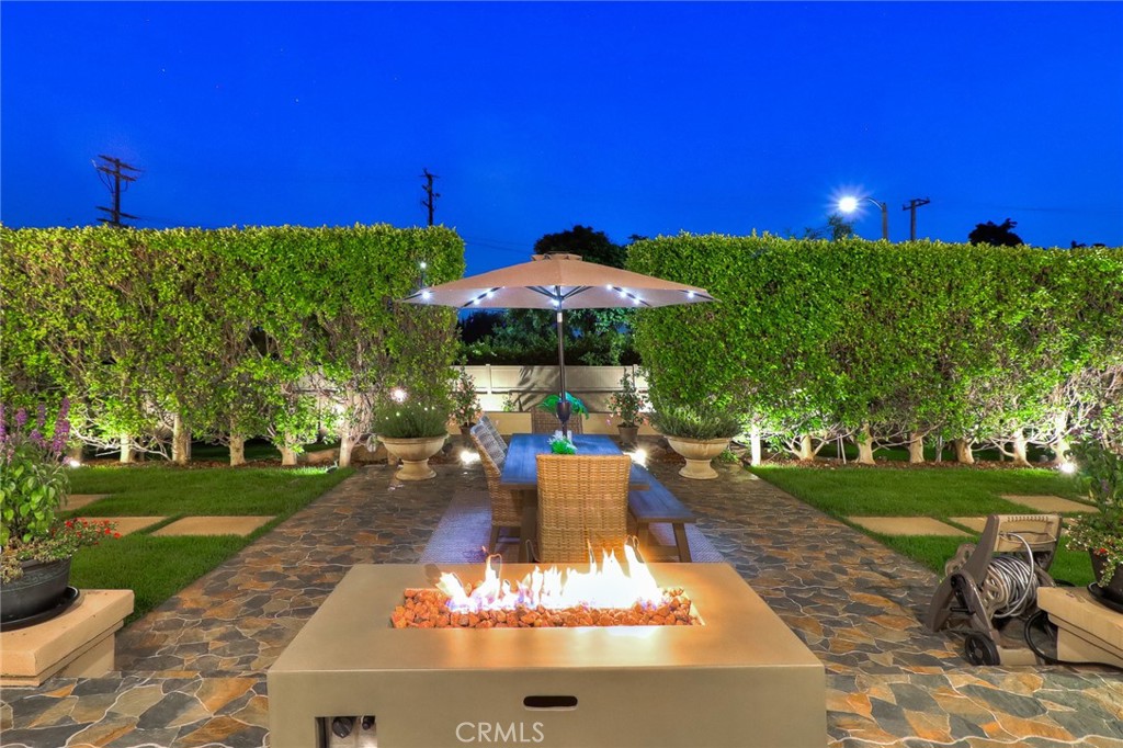 725 Carriage House