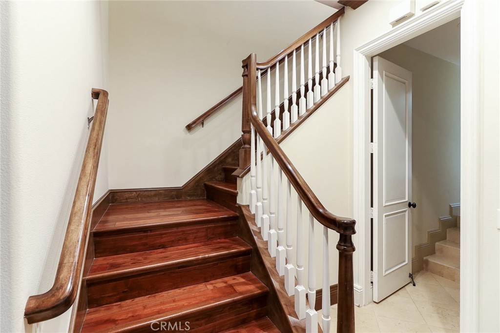 725 Carriage House