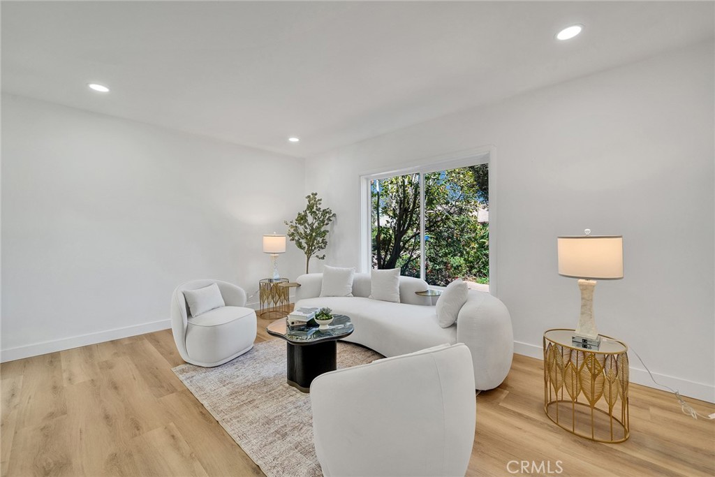 202 W Norman Avenue