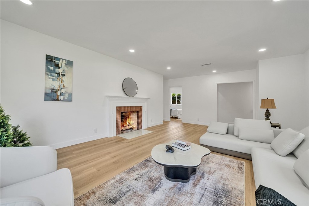 202 W Norman Avenue