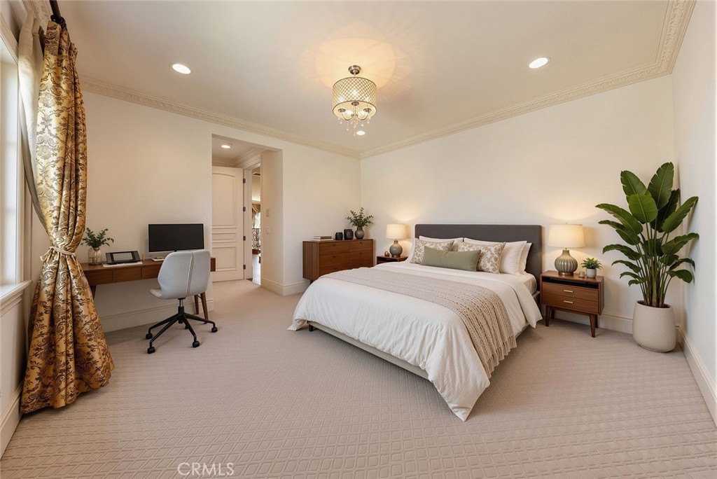 445 W Woodruff