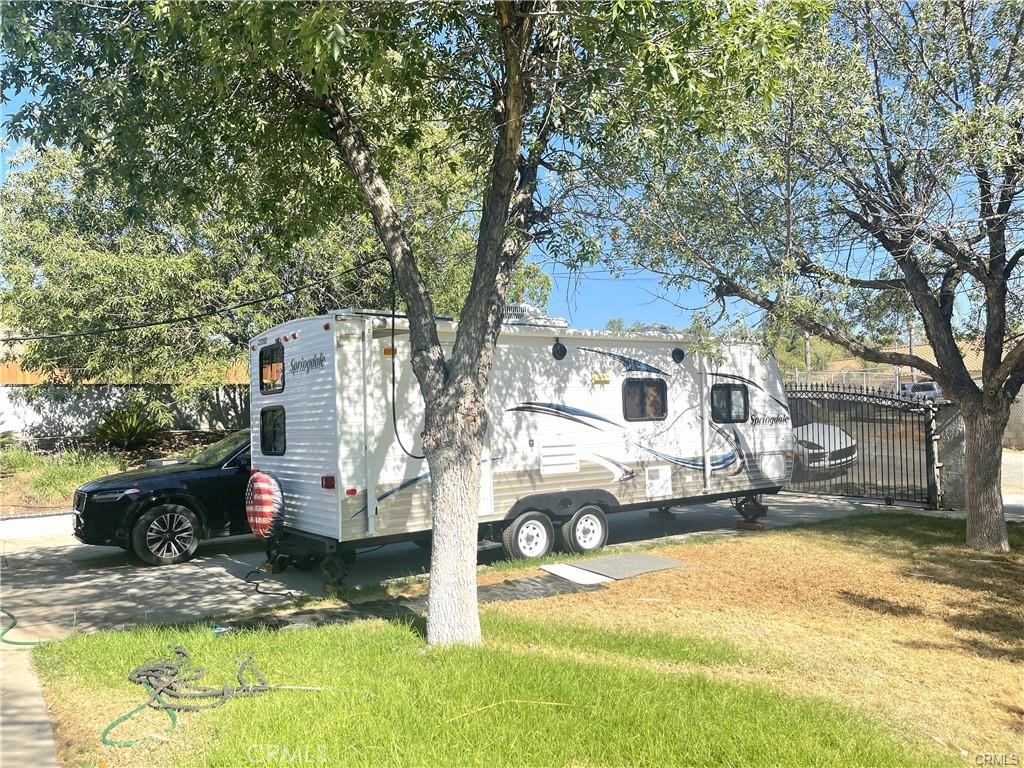 17660 Mariposa
