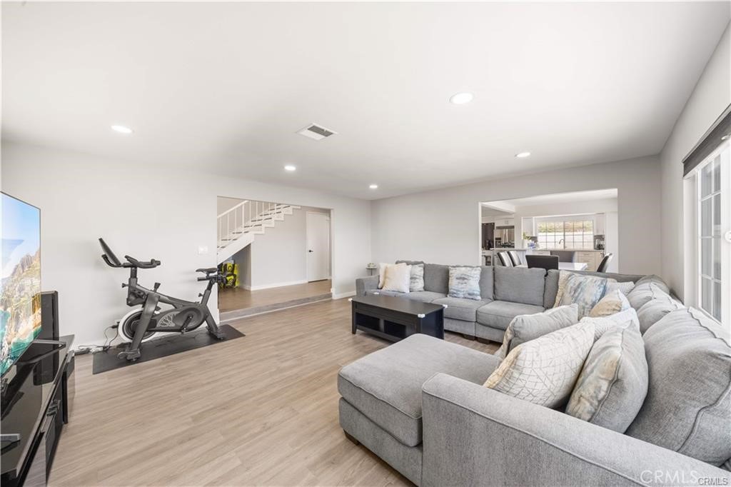 3117 Montellano Ave