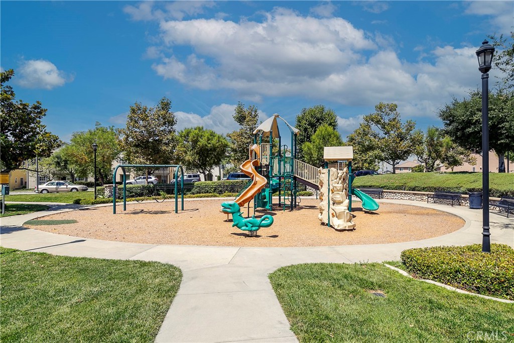 842 Iris Way B