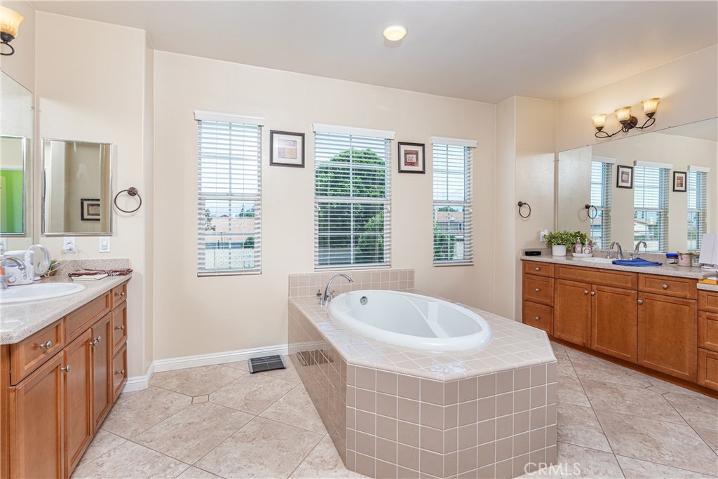 300 W Saint Andrews Street