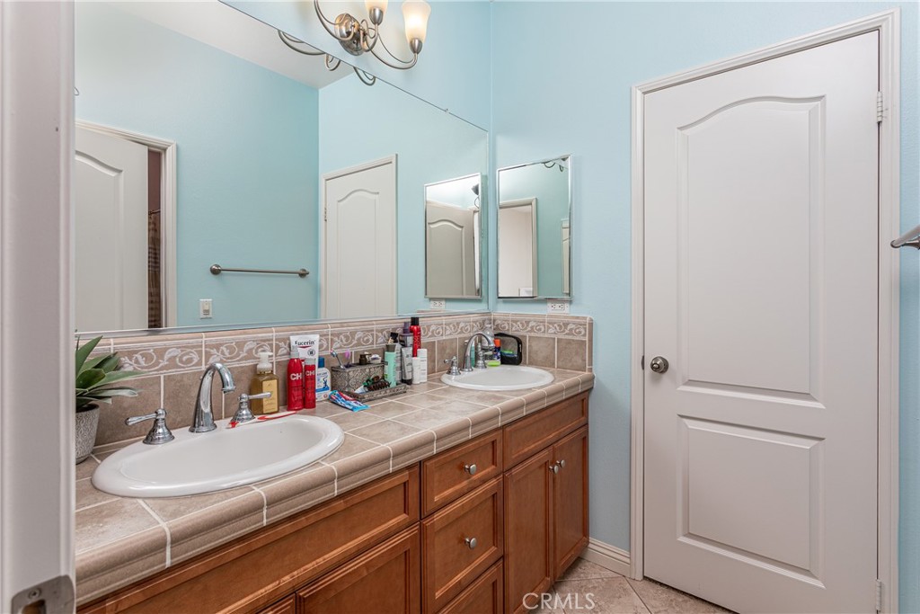 300 W Saint Andrews Street