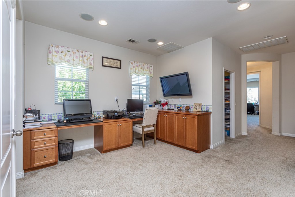 300 W Saint Andrews Street