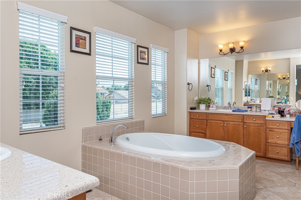 300 W Saint Andrews Street